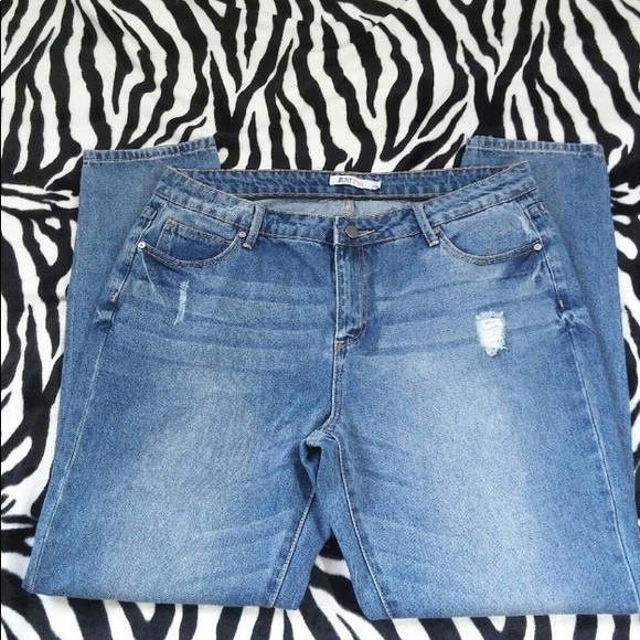 Justfab Sz. 31 Distressed Jeans - Picture 4 of 6